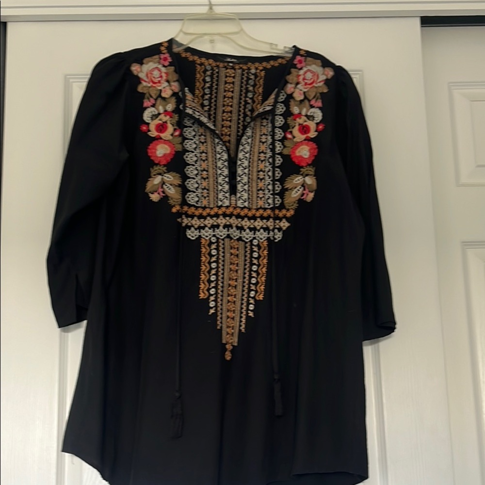 ANDREE BY UNIT Black Embellished Tunic with 3/4 Sleeves